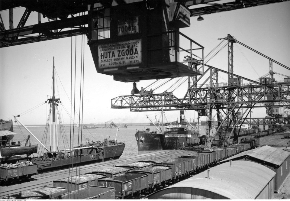 Henryk Poddębski - Gdynia - port (131-D-1-9)