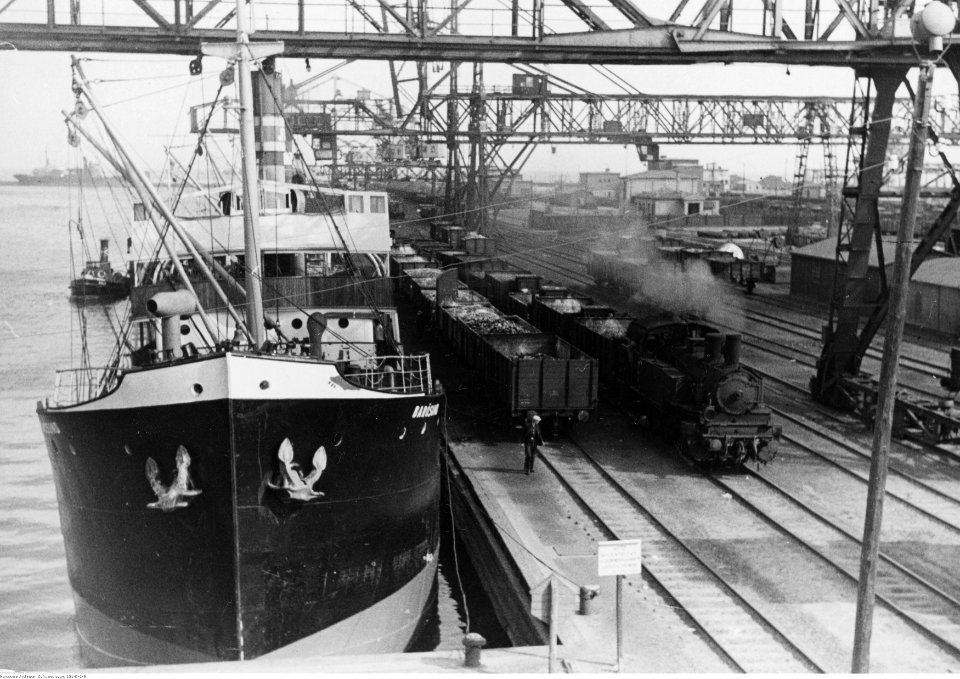 Henryk Poddębski - Gdynia - port (131-D-1-8)
