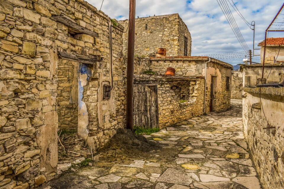 Abandoned stone damaged
