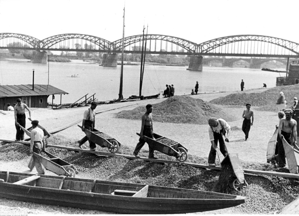 Henryk Poddębski - Budowy (131-G-1-62)