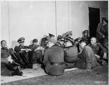 High ranking German officers seized by Free French troops which liberated their country's capital are lodged in the... - NARA - 531207