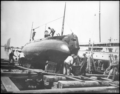 Holland (SSl). Starboard bow, on ways, 1900 - NARA - 512954