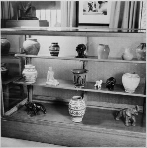 Howard University, student art exhibit-pottery - NARA - 559218 photo