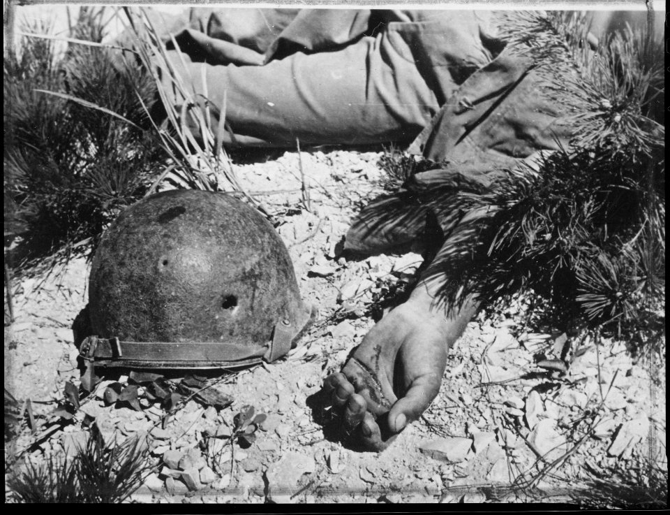 How a man died on the way to Maeson Dong. - NARA - 531371