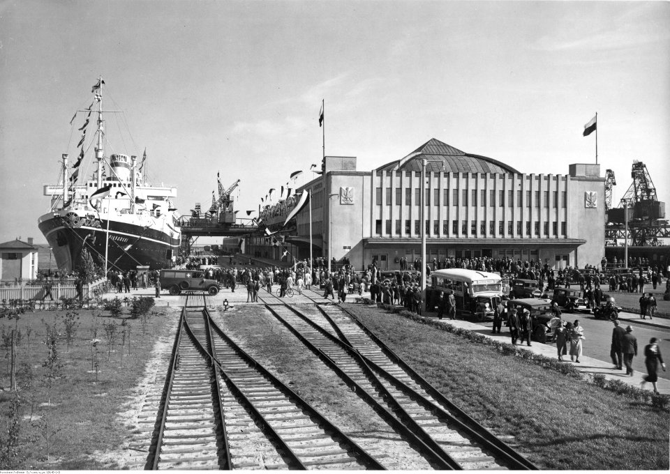 Henryk Poddębski - Gdynia - port (131-D-1-2)