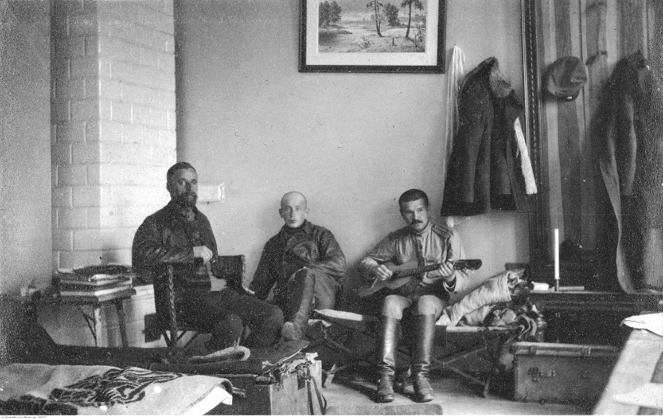 Ignacy Paweł Fudakowski - Oficerowie rosyjskiego 12 Dywizjonu Artylerii Moździerzy w Długoszyjach na Wołyniu (94-97-2)
