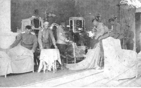 Ignacy Paweł Fudakowski - Rosyjski 12 Dywizjon Artylerii Moździerzy w pałacu w Tartakowie w Galicji (94-85-8)