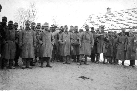 Ignacy Paweł Fudakowski - Jeńcy austro-węgierscy w niewoli rosyjskiej w Galicji lub na Słowacji (94-35) photo