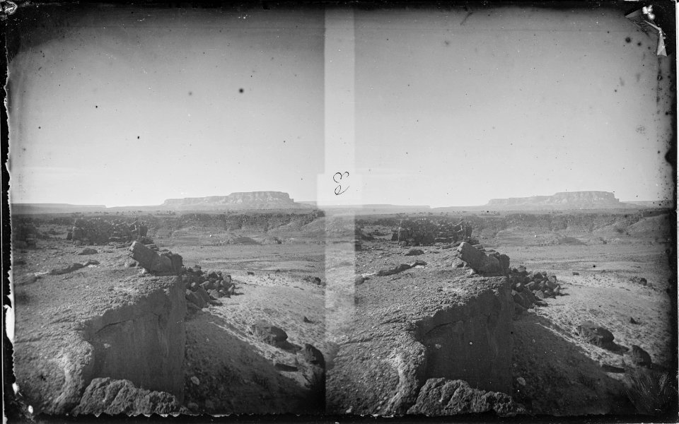 Indian ruin of Mesa near Zuni Pueblo. Blackwater canyon^ Sacred Mesa in distance. - NARA - 519824