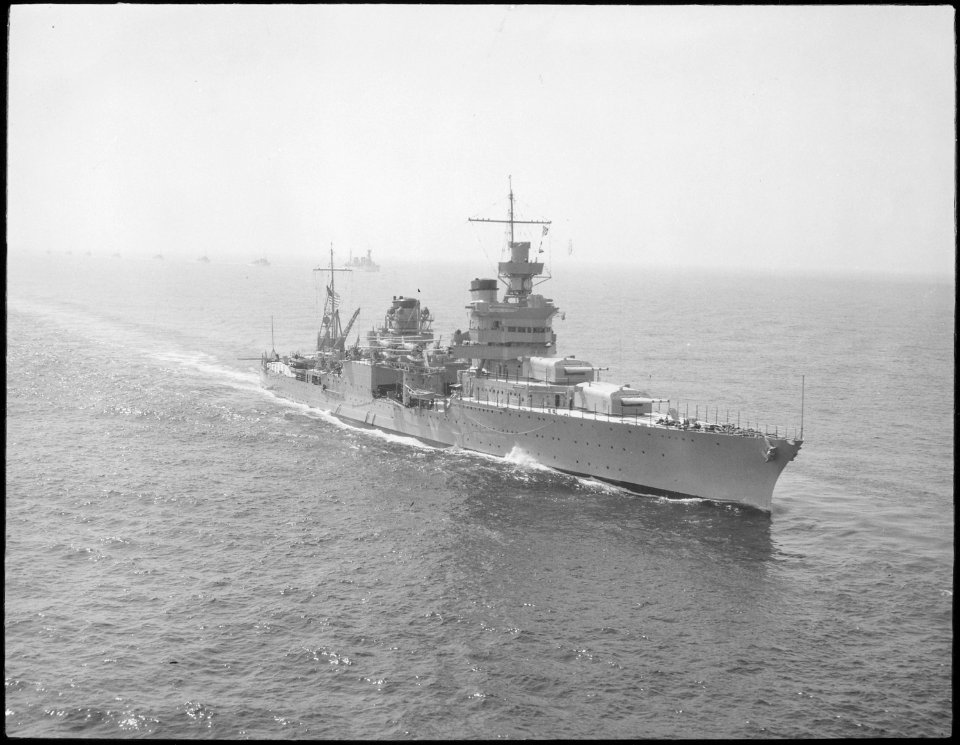 Indianapolis (heavy CA35). Aerial, starboard bow, underway, 09-27-1939 - NARA - 520785