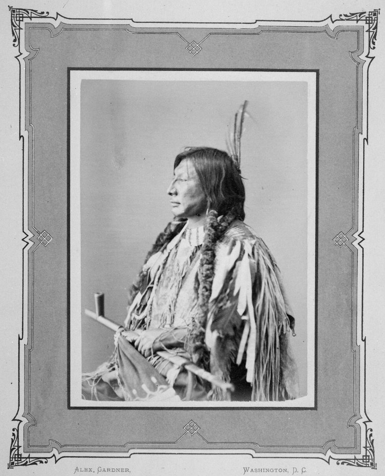 Iron Horn-Heh-Mah-Zah. UNC-Pa-Pa Sioux, 1872 - NARA - 519011