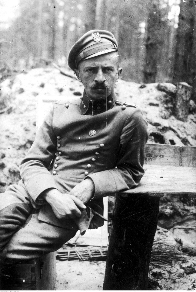 Janusz Głuchowski (22-37)