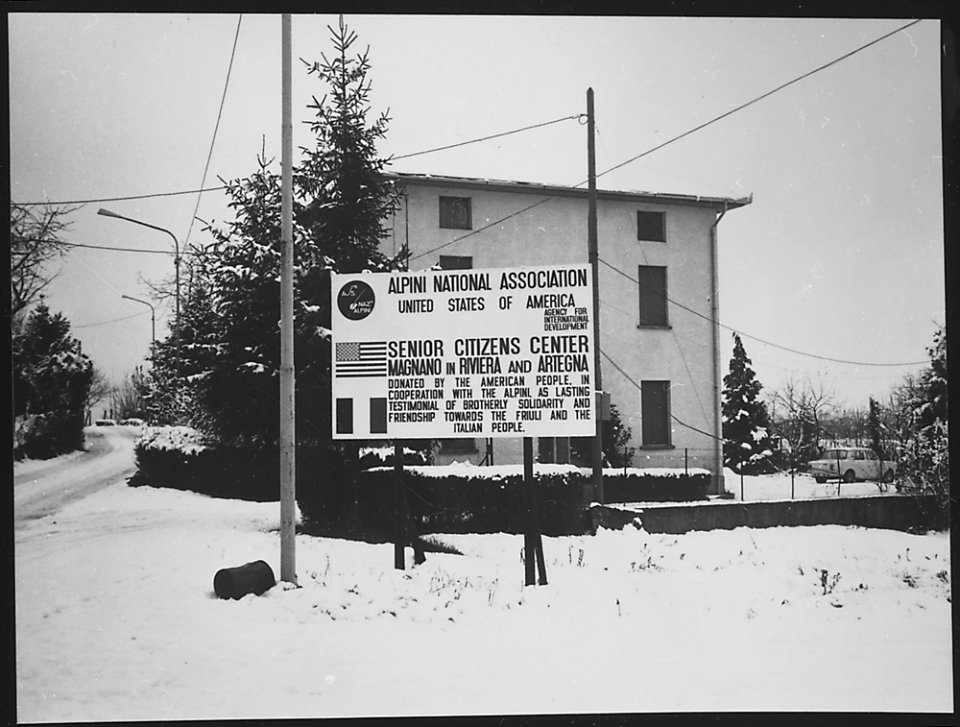 Italy. (A senior citizens center.) - NARA - 541744