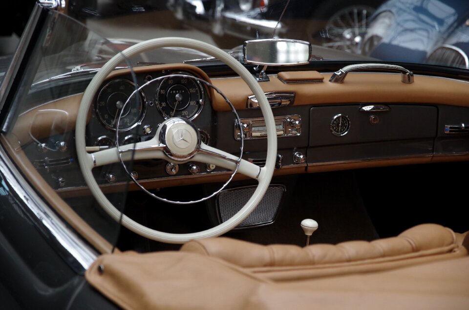 Dashboard transport system vehicle