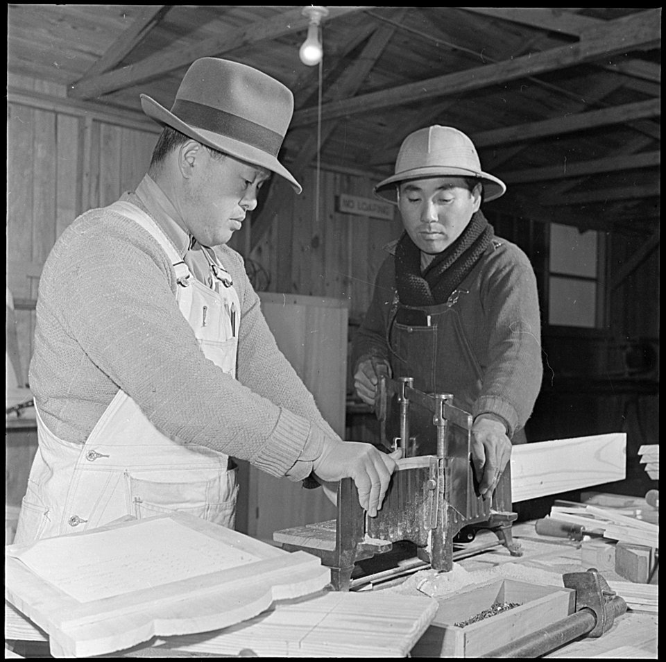 Jerome Relocation Center, Denson, Arkansas. In the cabinet shop, at the Jerome Relocation Center, w . . . - NARA - 539334