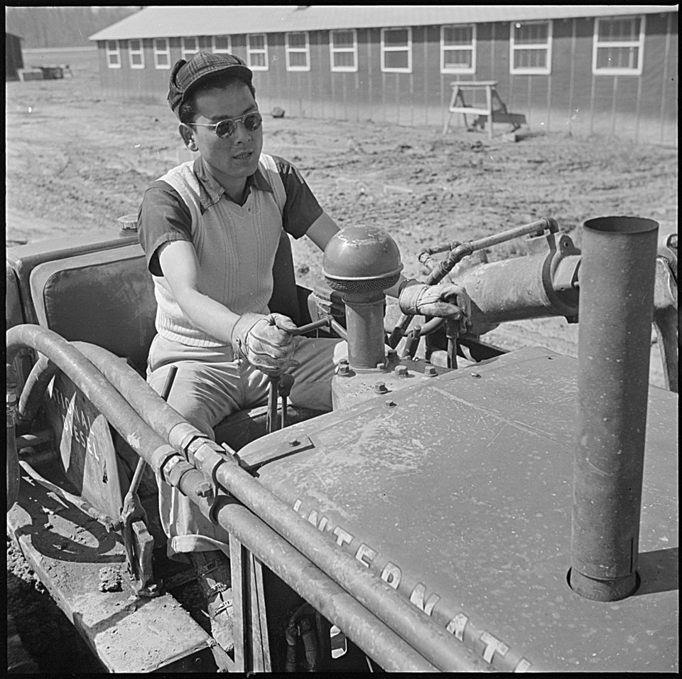 Jerome Relocation Center, Denson, Arkansas. Maintaining center roadways, despite Arkansas rainy spr . . . - NARA - 539339