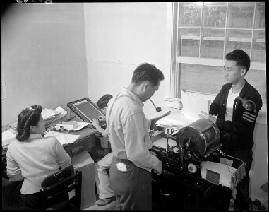 Jerome Relocation Center, Denson, Arkansas. Rolling the presses as the Jerome Communique, project m . . . - NARA - 538856