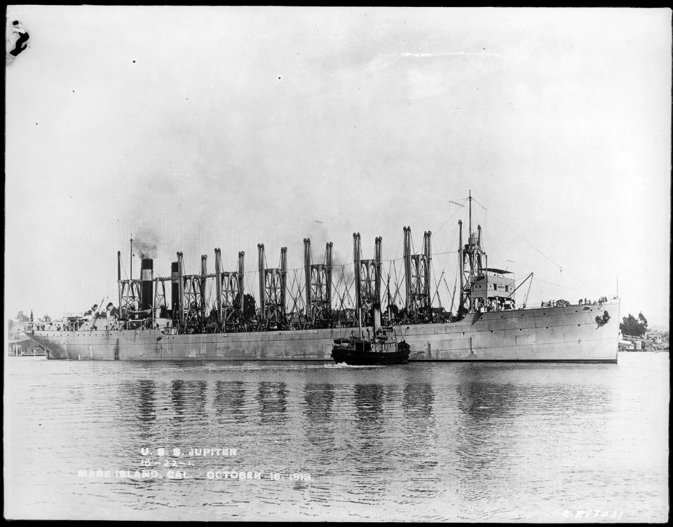 Jupiter. Collier 3. Starboard bow, 10-16-1913 - NARA - 512992