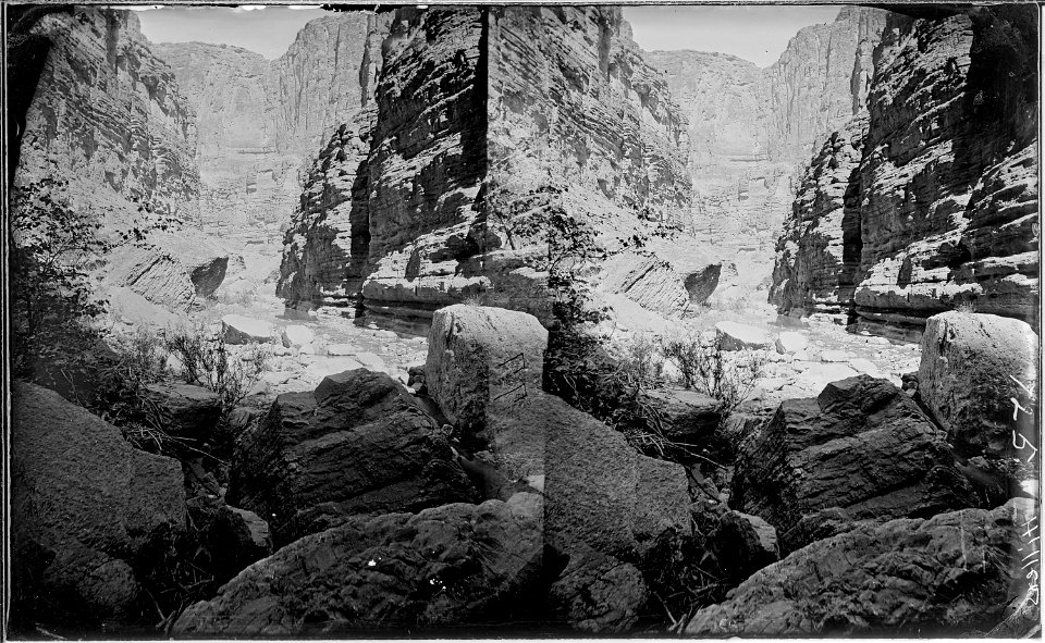 Kanab Canyon. Old nos. 470, 497, 725 - NARA - 517933