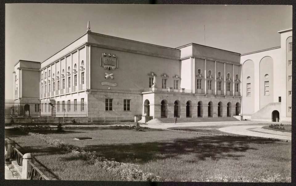 Kielce, Dom Wychowania Fizycznego i Przysposobienia Wojskowego 1936 (5786749)