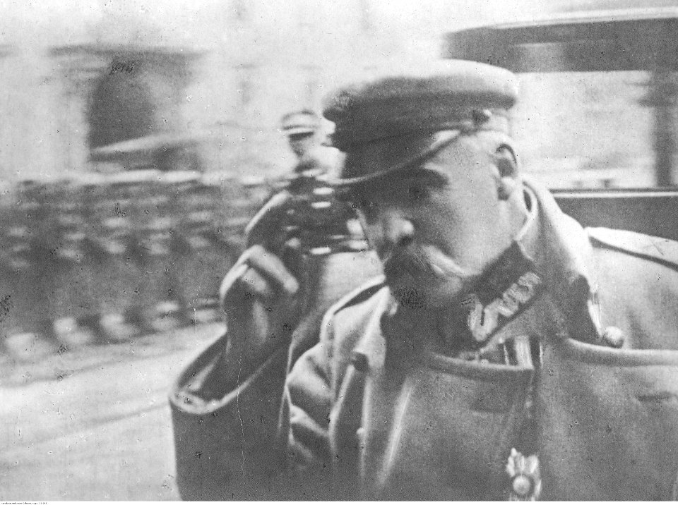 Józef Piłsudski na uroczystości (22-398)