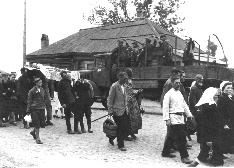 Kondukt pogrzebowy (2-1922)
