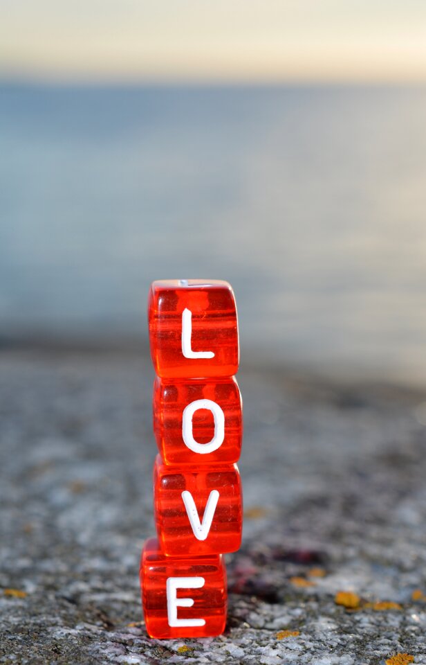 Focus letters beads