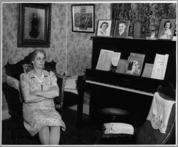 Landaff, Grafton County, New Hampshire. Mrs. Harry Titus was the last master of the grange, and cont . . . - NARA - 521471