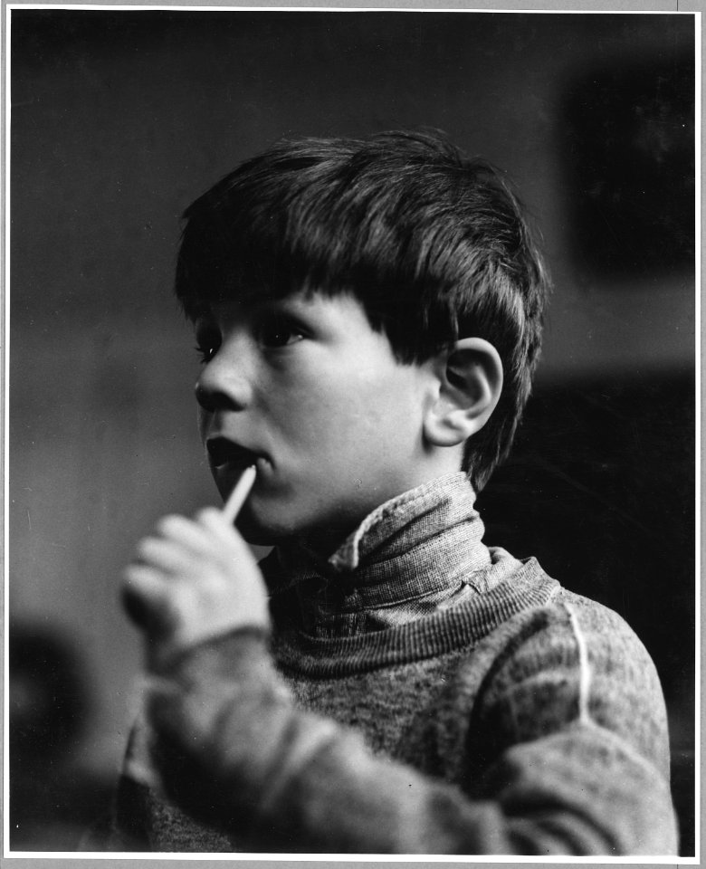 Landaff, Grafton County, New Hampshire. One of the children reciting in Landaff's Blue School. - NARA - 521477