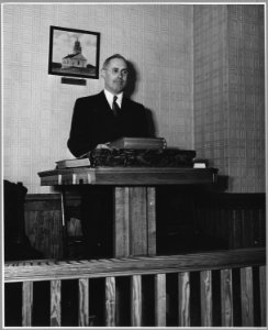 Landaff, Grafton County, New Hampshire. The Rev. Barnett is a mid-westerner, as are a good many othe . . . - NARA - 521506
