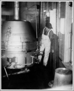 Landaff, Grafton County, New Hampshire. The steam cleaner inside the milk station through which cans . . . - NARA - 521527