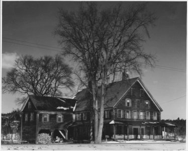 Landaff, Grafton County, New Hampshire. This house is located on the main highway running from Wood- . . . - NARA - 521519
