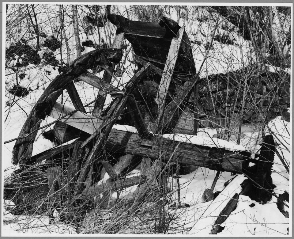 Landaff, Grafton County, New Hampshire. This water wheel was in use 50 years ago to drive a small bo . . . - NARA - 521484