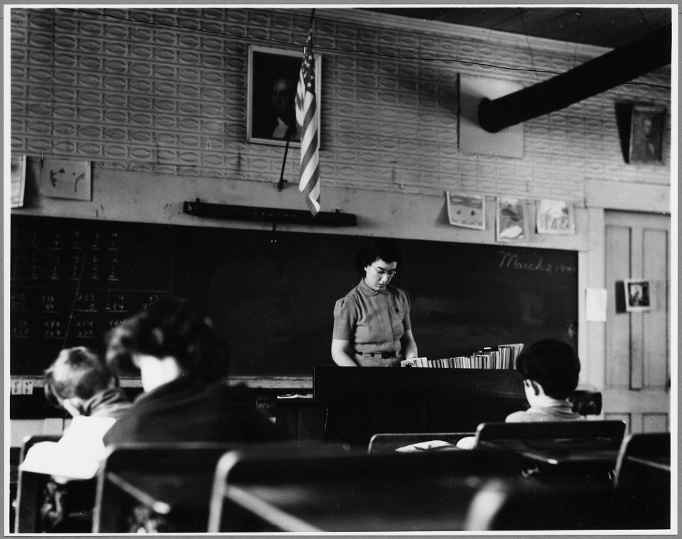 Landaff, Grafton County, New Hampshire. Younger children in one of the town's 3 one-room school hous . . . - NARA - 521480