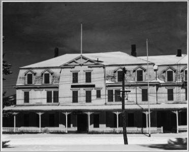 Landaff, Grafton County, New Hampshire. The tourist business has kept many of the White Mountain com . . . - NARA - 521463