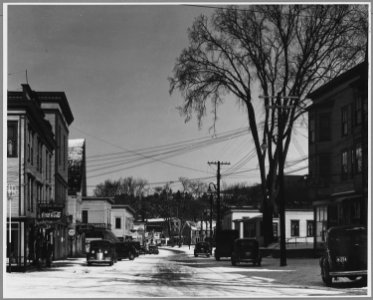 Landaff, Grafton County, New Hampshire. Though buying and selling is almost all done here in Lisbon . . . - NARA - 521513