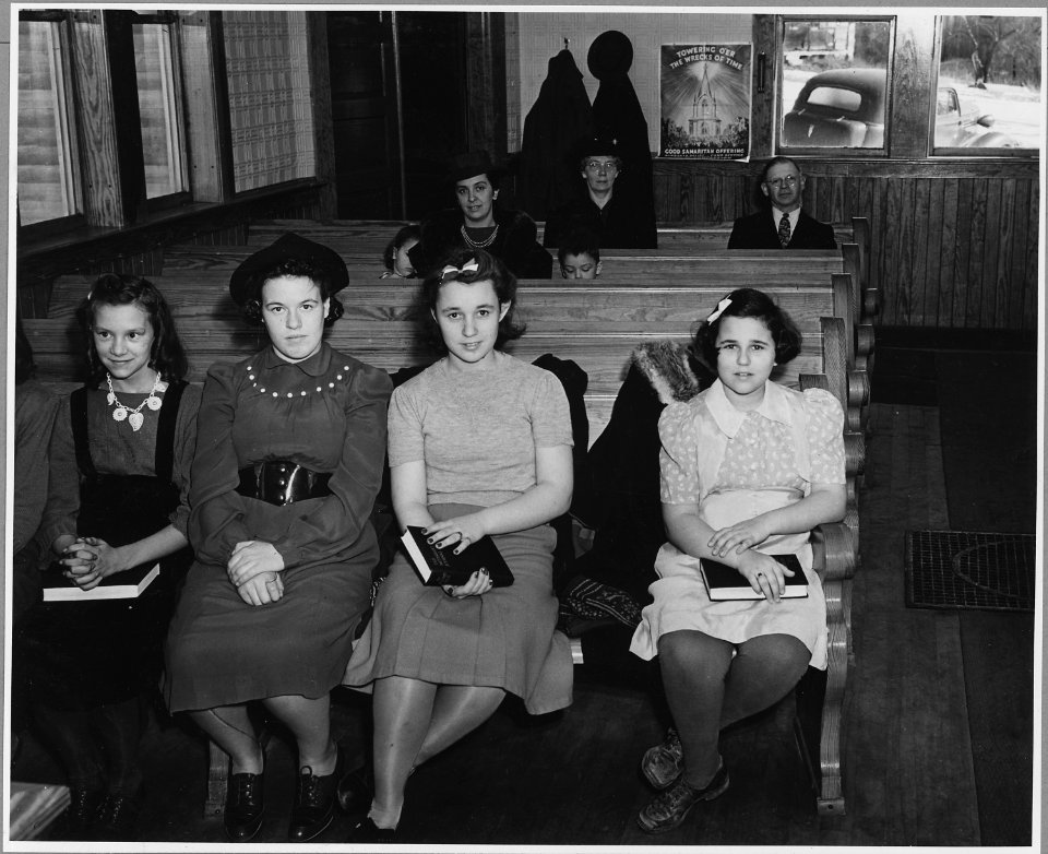 Landaff, Grafton County, New Hampshire. These two photographs...show a typical Landaff congregation . . . - NARA - 521504
