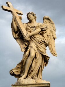 Smite rome statue