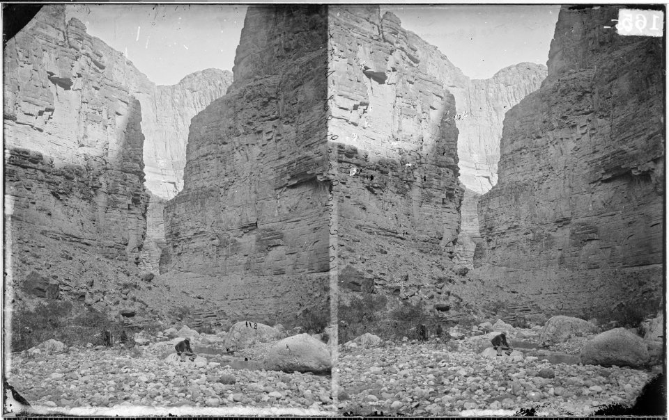 LIMESTONE WALLS, KANAB WASH CANYON OF KANAB CREEK NEAR JUNCTION WITH GRAND CANYON ON THE COLORADO RIVER OR CANYON... - NARA - 523931