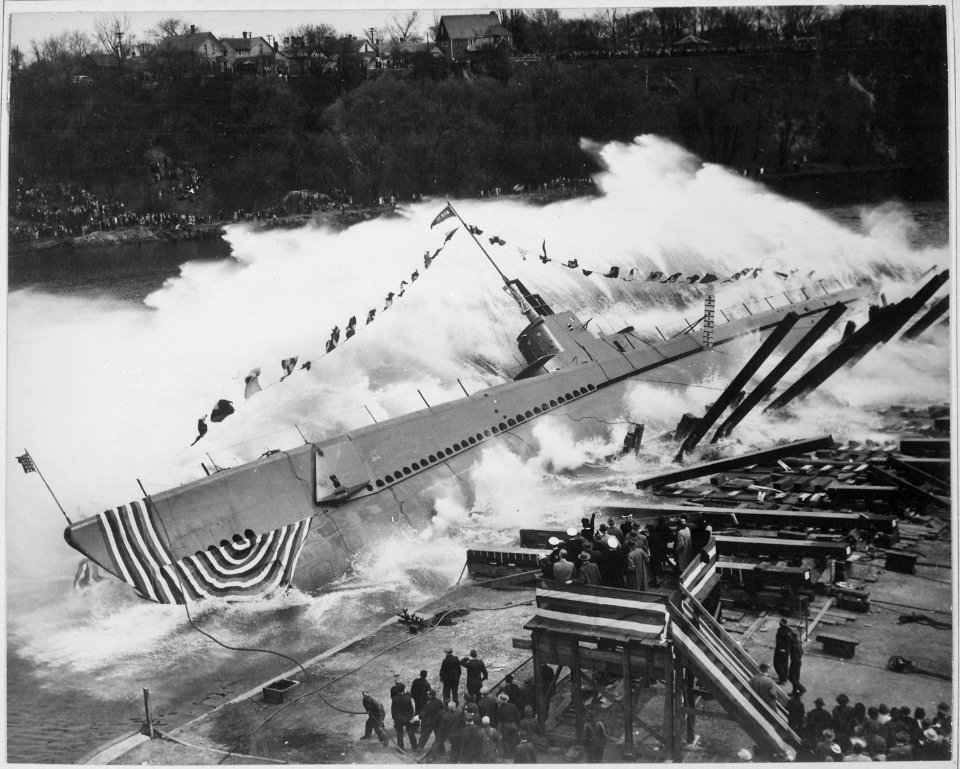 Launching of USS ROBALO 9 May 1943, at Manitowoc Shipbuilding Company, Manitowoc, Wisconsin - NARA - 520628