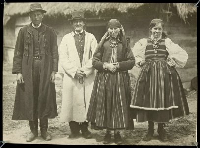 Lowiczanie w strojach ludowych przed 1939 (67556228)