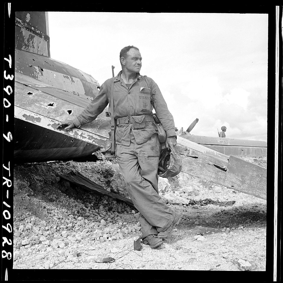 Lt. Paul Dorsey a Marine Corps photographer attached to Comndr. Edward Steichen's Naval Aviation Photographic Unit is... - NARA - 520673
