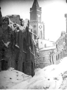 Lublin. Ruiny budynku (2-238)
