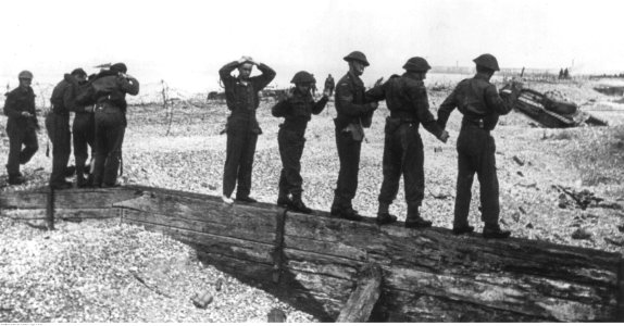 Lądowanie wojsk alianckich pod Dieppe (2-314)