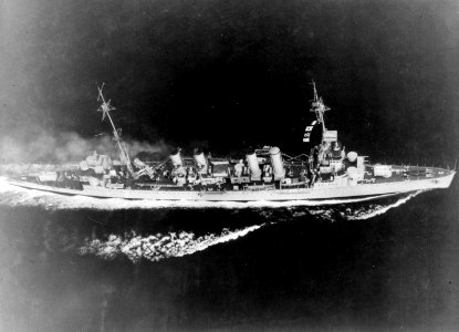Marblehead (light CL12). Aerial, starboard side, underway - NARA - 520828