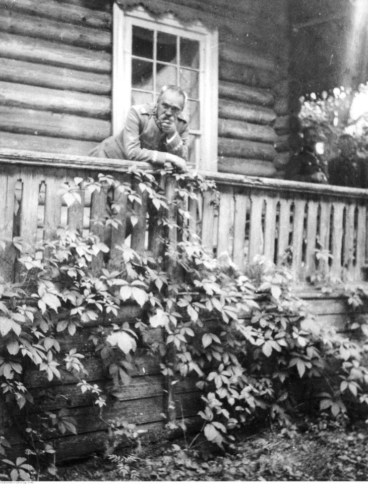 Marszałek Józef Piłsudski u swojej siostry Zofii Kadenacowej (22-344)