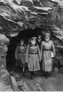 Marszałek Erwin Rommel podczas inspekcji na Wale Atlantyckim (2-334)