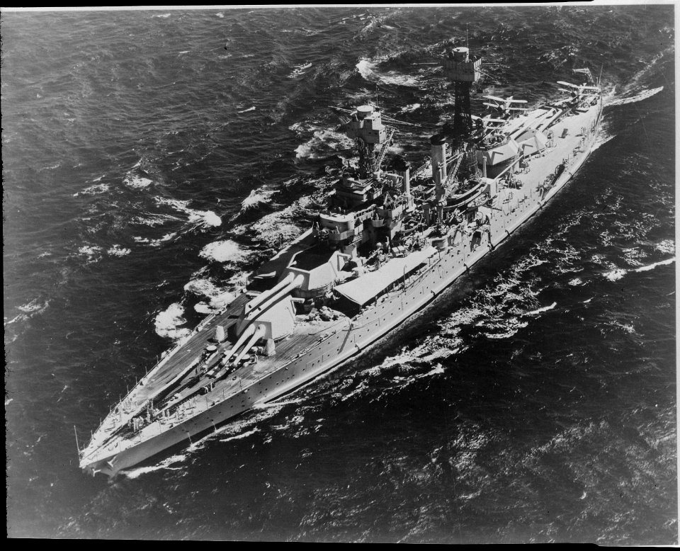 Maryland (BB46). Starboard beam, underway, 08-23-1935 - NARA - 520812