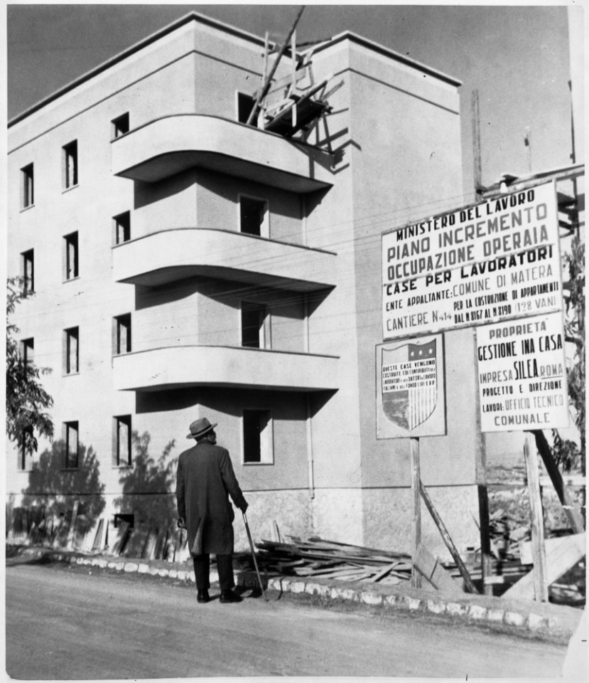 Matera, Italy. Italy's government and America's Economic Cooperation Administration cooperate to build a new housing... - NARA - 541719