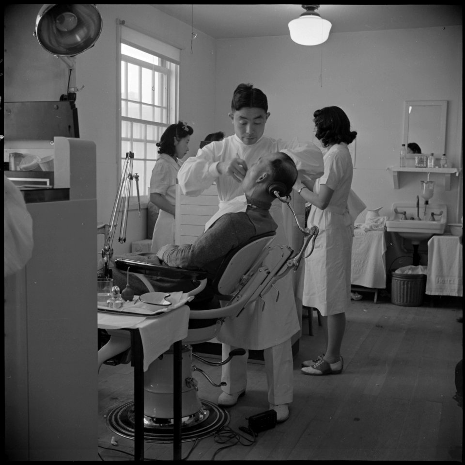 Minidoka Relocation Center. Dentist, Doctor T. Nakamura. Hospital Series. Dental Laboratory. - NARA - 536551
